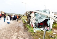 Kazayı yara almadan atlatan yolcular başka otobüse bindirildi