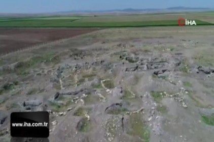 Kazı çalışmasında 5 bin yıllık insan iskeletleri çıktı