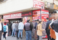 Kebap kenti Gaziantep’te nohut dürümü kuyruğu