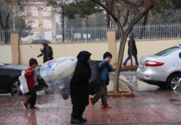 “Kendi küçük yükü büyük”