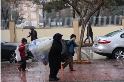 “Kendi küçük yükü büyük”