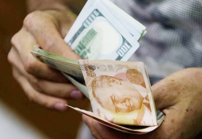 Kendi maaşlarını 5 dakikada geçiren vekiller, mumur ve emekli maaşlarının görüşülmesinde meclise gelmedi