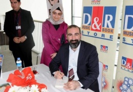 “Kendi yüreğinin sesini duyamayan başka yüreklerin sesini de duyamaz!”