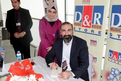 &#8220;Kendi yüreğinin sesini duyamayan başka yüreklerin sesini de duyamaz!&#8221;