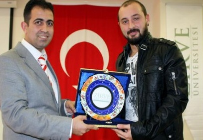 Kendirci, gençlere oyunculuğun gereklerini anlattı