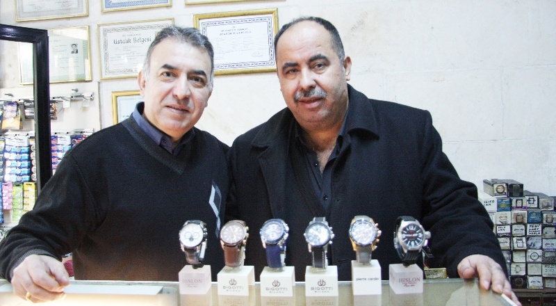 Kentimizde 30 civarında saat tamircisi var