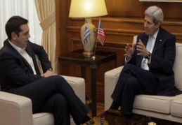 Kerry, Atina’da Çipras’la görüştü