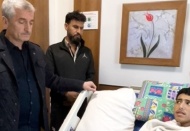 Kesilen ayağını unuttu yaralı depremzedelere dua etti