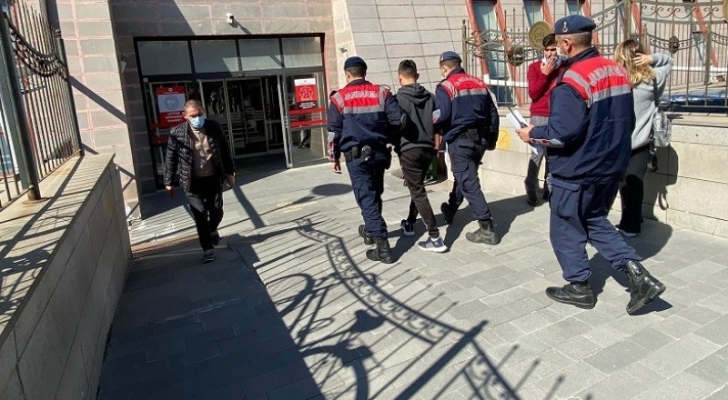 Kesinleşmiş hapis cezası bulunan 12 firari yakalandı