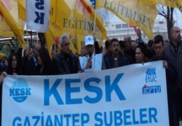 KESK baskılar karşısında asla boyun eğmeyecektir