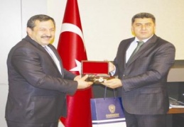 Kick Boks Federasyon Başkanı Salim Kayıcı, Gezer’I ziyaret etti