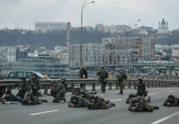 'Kiev tamamen kuşatıldı, Rus birlikleri tüm çıkışları kapattı'