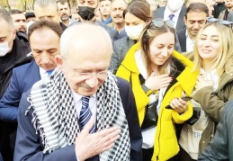 Kılıçdaroğlu, Balıklıgöl ve çevresindeki esnafı ziyaret etti