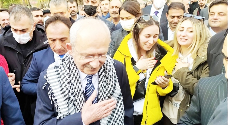 Kılıçdaroğlu, Balıklıgöl ve çevresindeki esnafı ziyaret etti