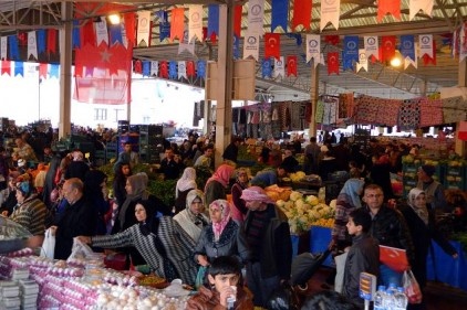 &#8216;Kılınçoğlu Semt Pazarı&#8217; açıldı 7 mahalleye hizmet verecek