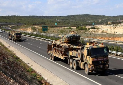 Kilis'e askeri sevkiyat yapıldı