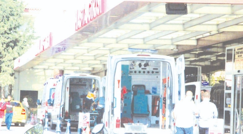 Kilis'te askeri araç devrildi, 5'i asker 16 kişi yaralandı