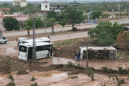 Kilis&#8217;te sel suları çekildi, tahribat gün yüzüne çıktı 
