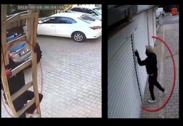Kimi zaman merdivenle çıktı kimi zaman tırmanarak girdi 