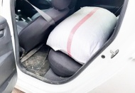 Kiralık araçla fıstık çalmak isteyen şüpheliler fark edilince kaçtı