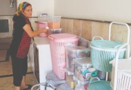 Kirayı ödeyemediği için evden atıldı