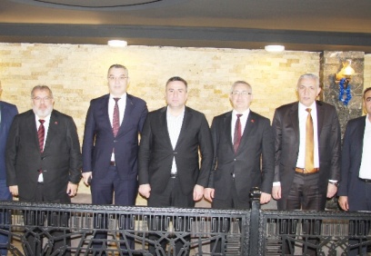 Kırmaya dökmeye değil tamir etmeye geliyoruz