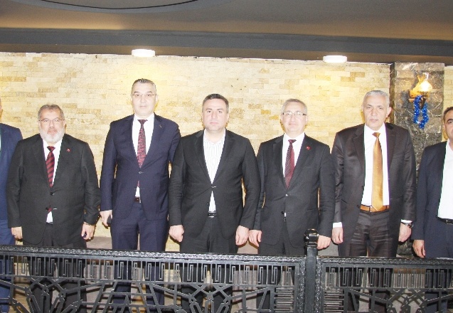 Kırmaya dökmeye değil tamir etmeye geliyoruz