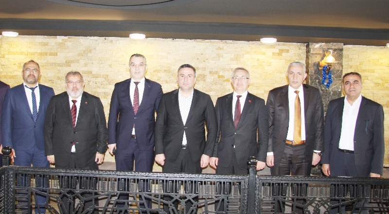 Kırmaya dökmeye değil tamir etmeye geliyoruz