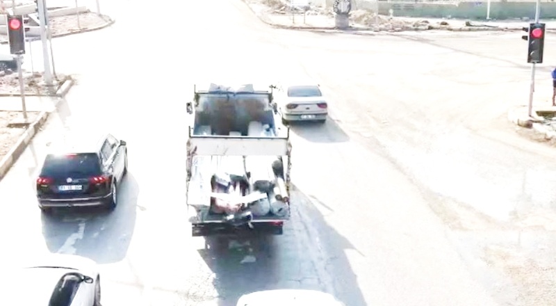 Kırmızı ışık ihlali yapanları drone yakaladı