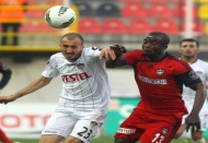Kırmızı-Siyahlılar deplasmanda galip geldi 0-2
