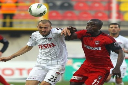 Kırmızı-Siyahlılar deplasmanda galip geldi 0-2