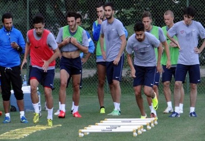 Kırmızı-Siyahlılar tempoyu artırdı