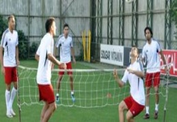Kırmızı-Siyahlılar yeni sezon hazırlıklarını sürdürüyor 