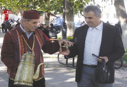 Kış geldi menengiç kahvesi sokağa indi
