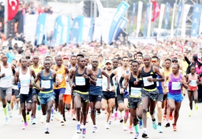Kıtalar 43. kez buluştu: İstanbul Maratonu'nu kazananlar belli oldu