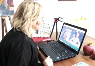 Kıtalar arası online resim dersi