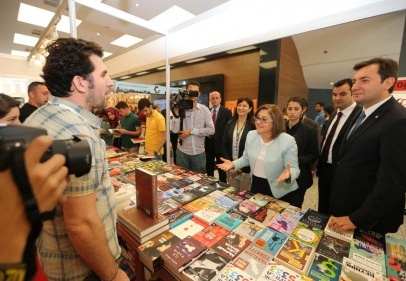 Kitap Fuarı’nı ilk gün 13 bin kişi ziyaret etti