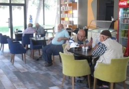 Kitap kafe, kahvehaneye dönüştü