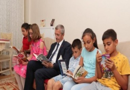 Kitap okuma alışkanlık haline gelmeli