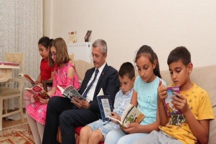 Kitap okuma alışkanlık haline gelmeli