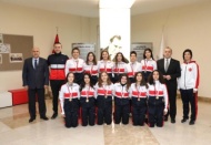 Kız Basketbol Takımı yarı finalde yarışacak