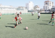 Kızlar ve erkekler futbol yarı final maçları sona erdi