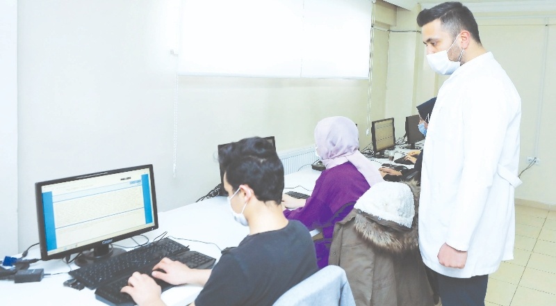 Klavye kursları, gençlere iş umudu oldu