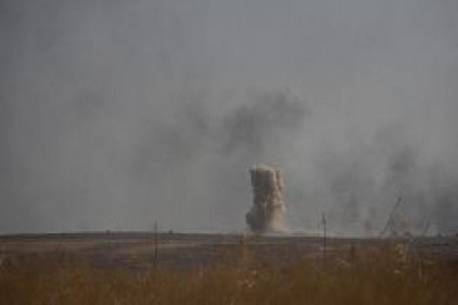 Koalisyon uçakları Başika yakınındaki köyleri bombalıyor