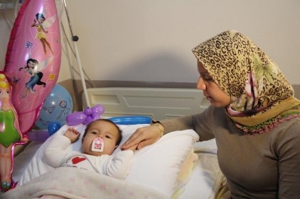 Kobani&#8217;den gelen Elin&#8217;in yaşam mücaelesi 23. gününde