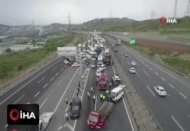 Kocaeli TEM'de zincirleme kaza trafik durdu