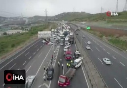 Kocaeli TEM'de zincirleme kaza trafik durdu