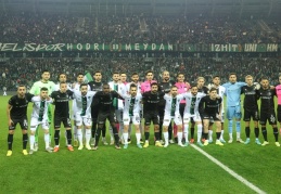 Kocaelispor-Sakaryaspor maçında depremzedeler için 1 milyon 876 bin 880 TL toplandı