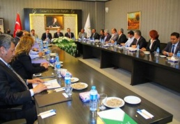 Koçer, Borsanın Nisan ayı Olağan Meclis toplantısına konuk oldu
