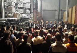 Koçer, halı fabrikası çalışanları ile bir araya geldi